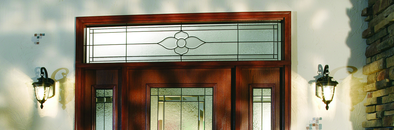 Should You Include Transom Windows in Your Designs?